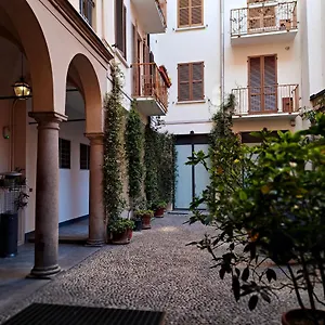 https://milano-duomo.it-lombardy.com