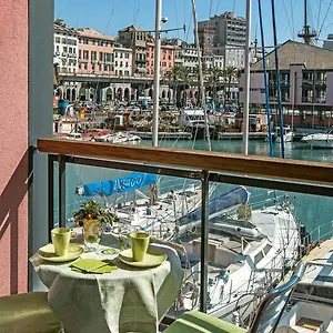 https://sullacqua-del-porto-antico.hotelitalianriviera.com
